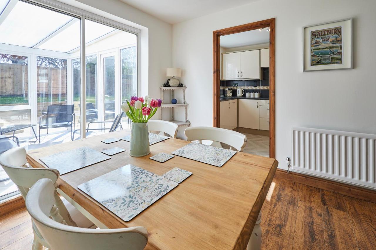 Host & Stay - Cleveland Rest Loftus Bagian luar foto